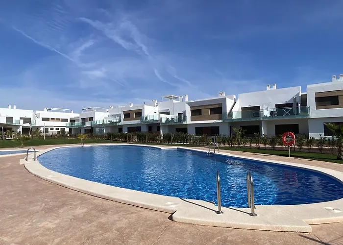 Impresionante En Zona De Golf Апартаменты